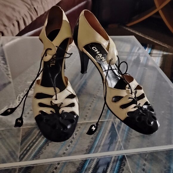Rare One of a Kind Circa 80's Vintage Authentic CHANEL Lace Ups - Picture 10 of 11